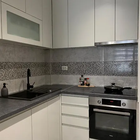 Oaza شقة سميديريفو